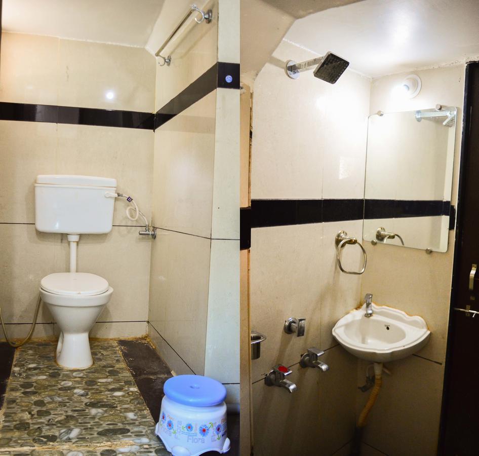 Hotel Shree Dwarkadhish Ujjain Bagian luar foto