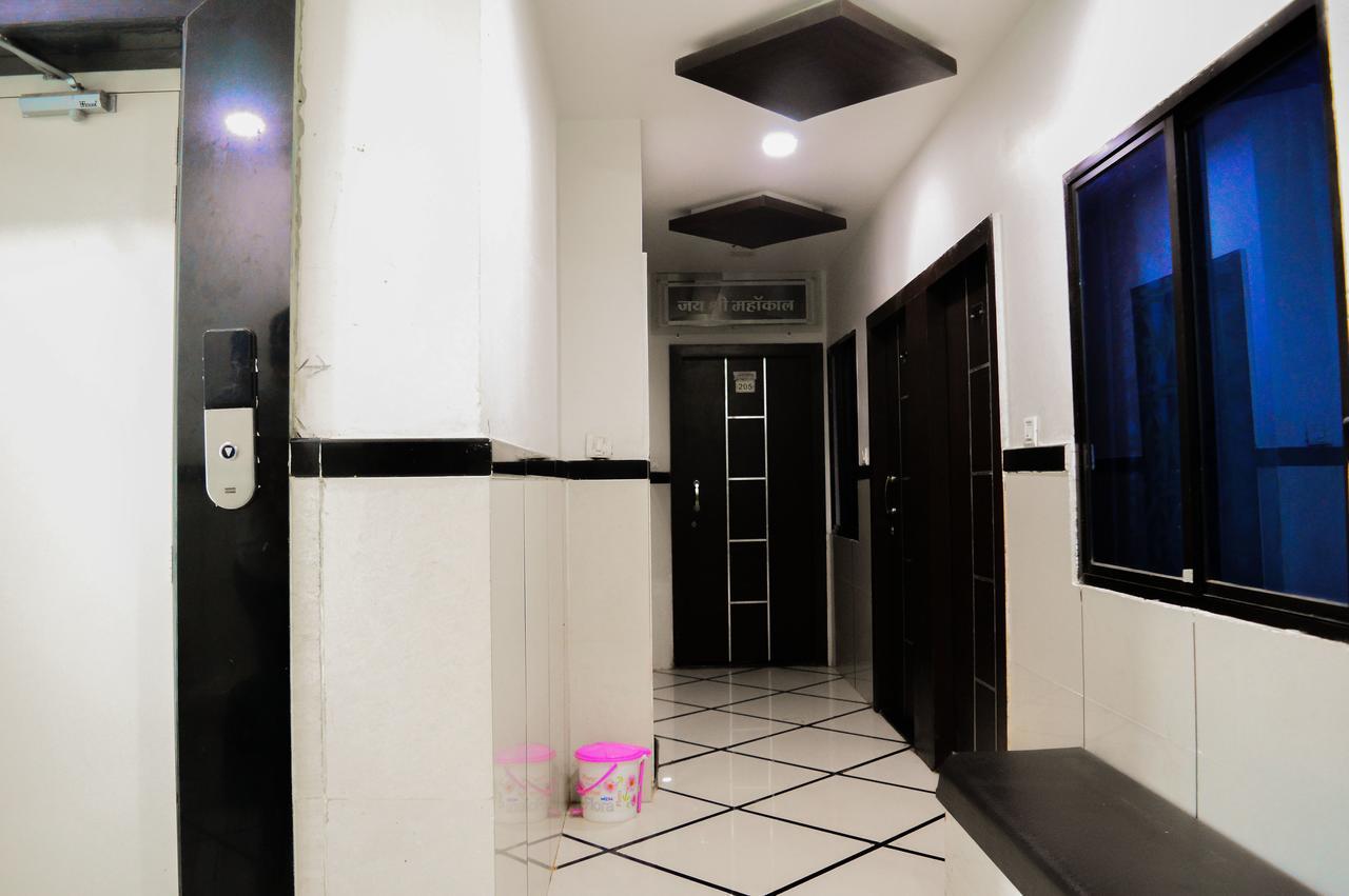 Hotel Shree Dwarkadhish Ujjain Bagian luar foto